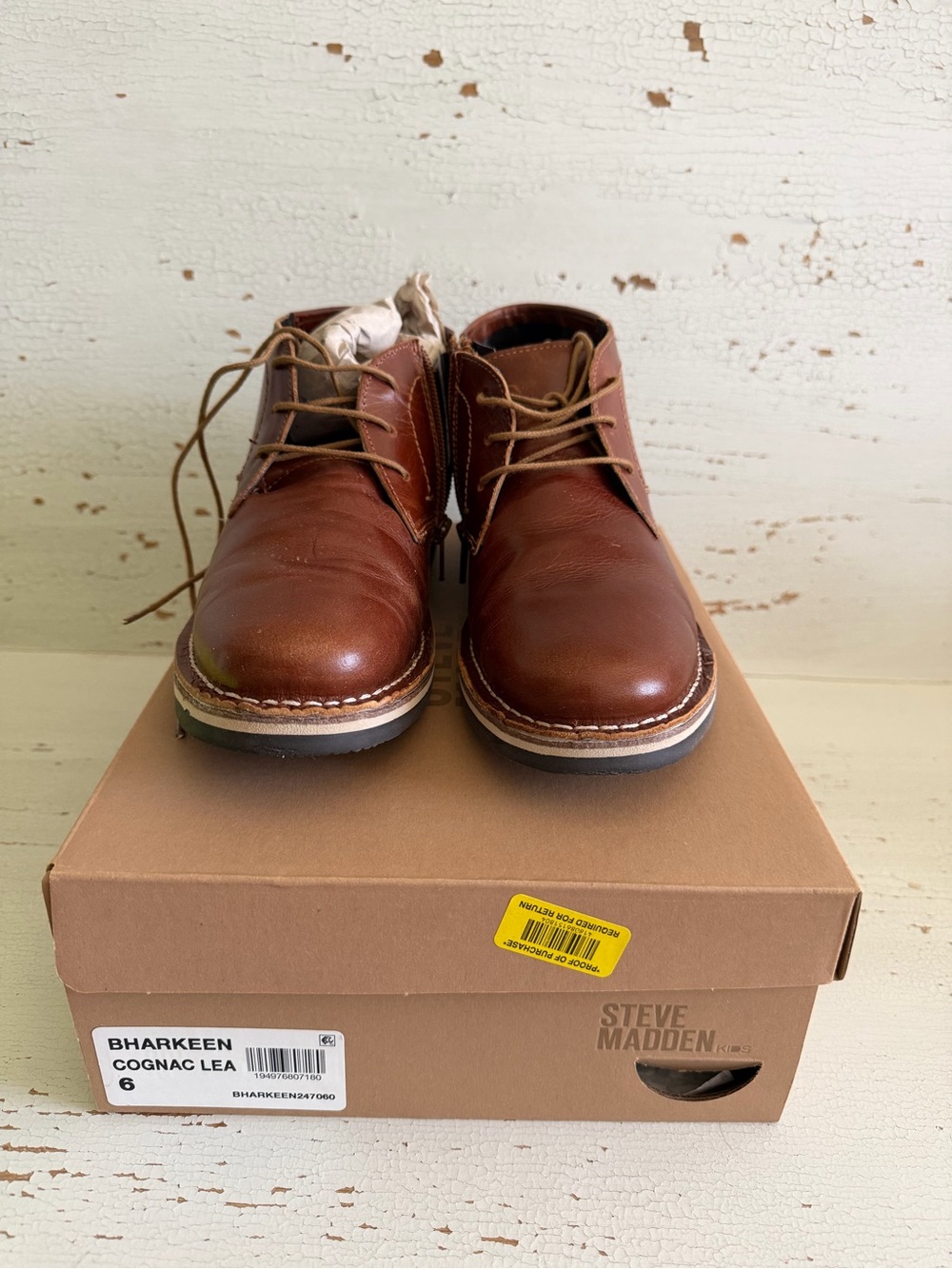 Steve Madden Boys Cognac Chukka Boots, Bharkeen